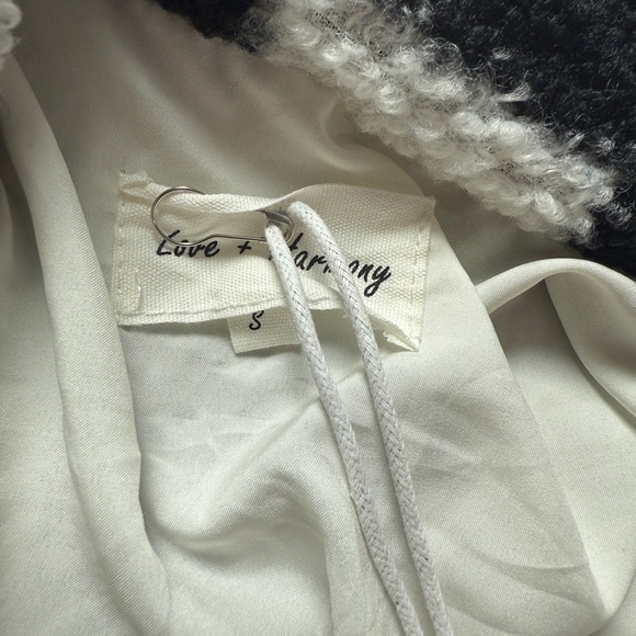 BRAND NEW Cozy Checkered Women's Jacket - Picture 3 of 4